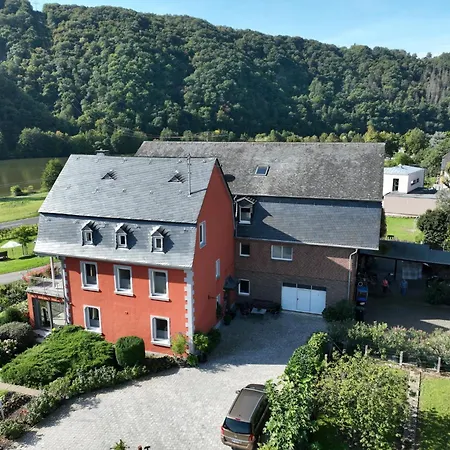 Ferienweingut Kreuz-bauer 3* Minheim